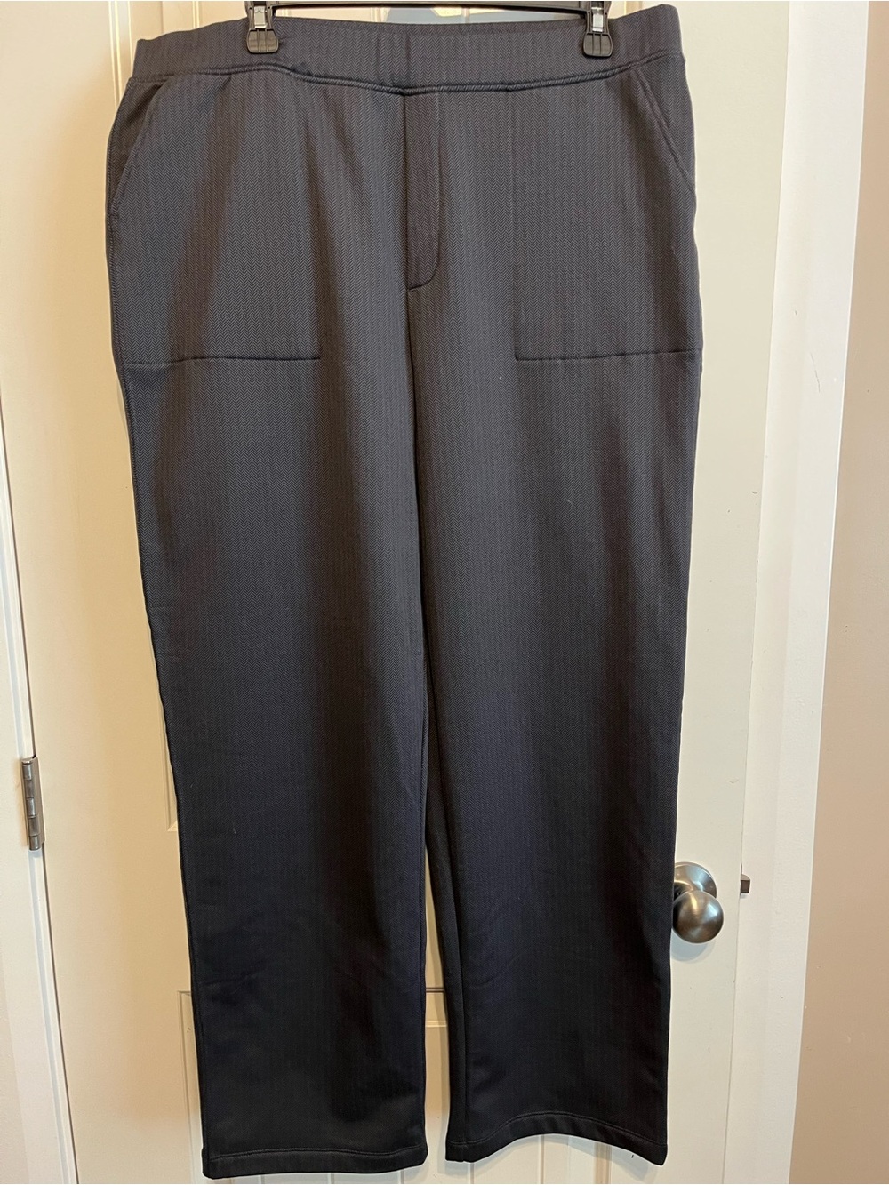 Women’s Black Straight-Leg Dress Pants